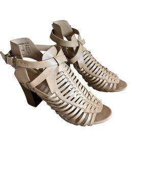 American Eagle Beige Strappy Open Toe Ankle Strap Block Heel Sandals US 8